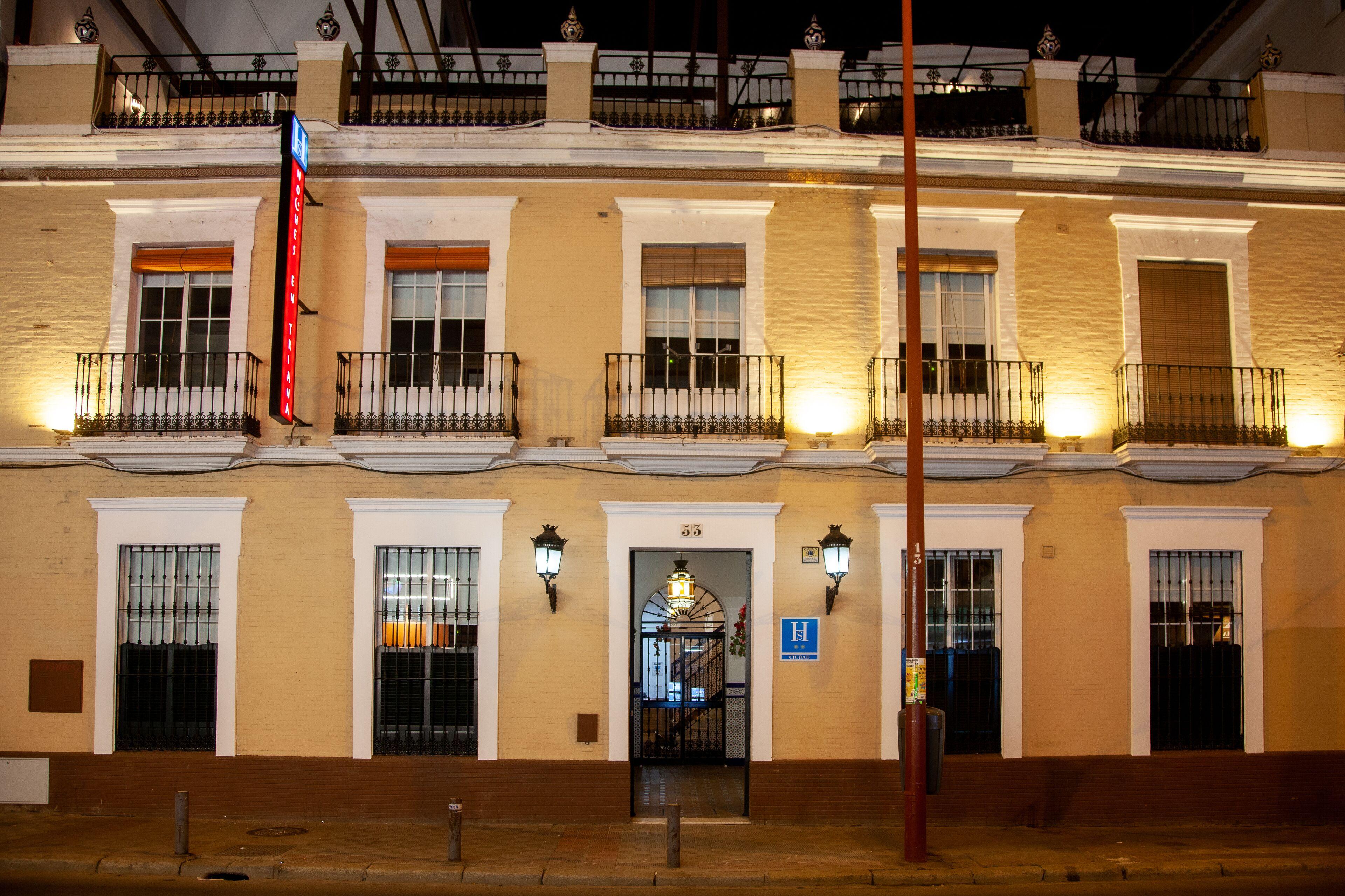 Noches De Triana Hotel - Seville — Photos 1